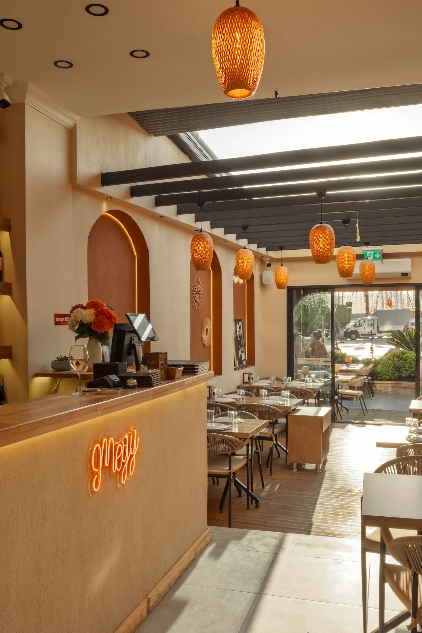 Meyy restaurant interior
